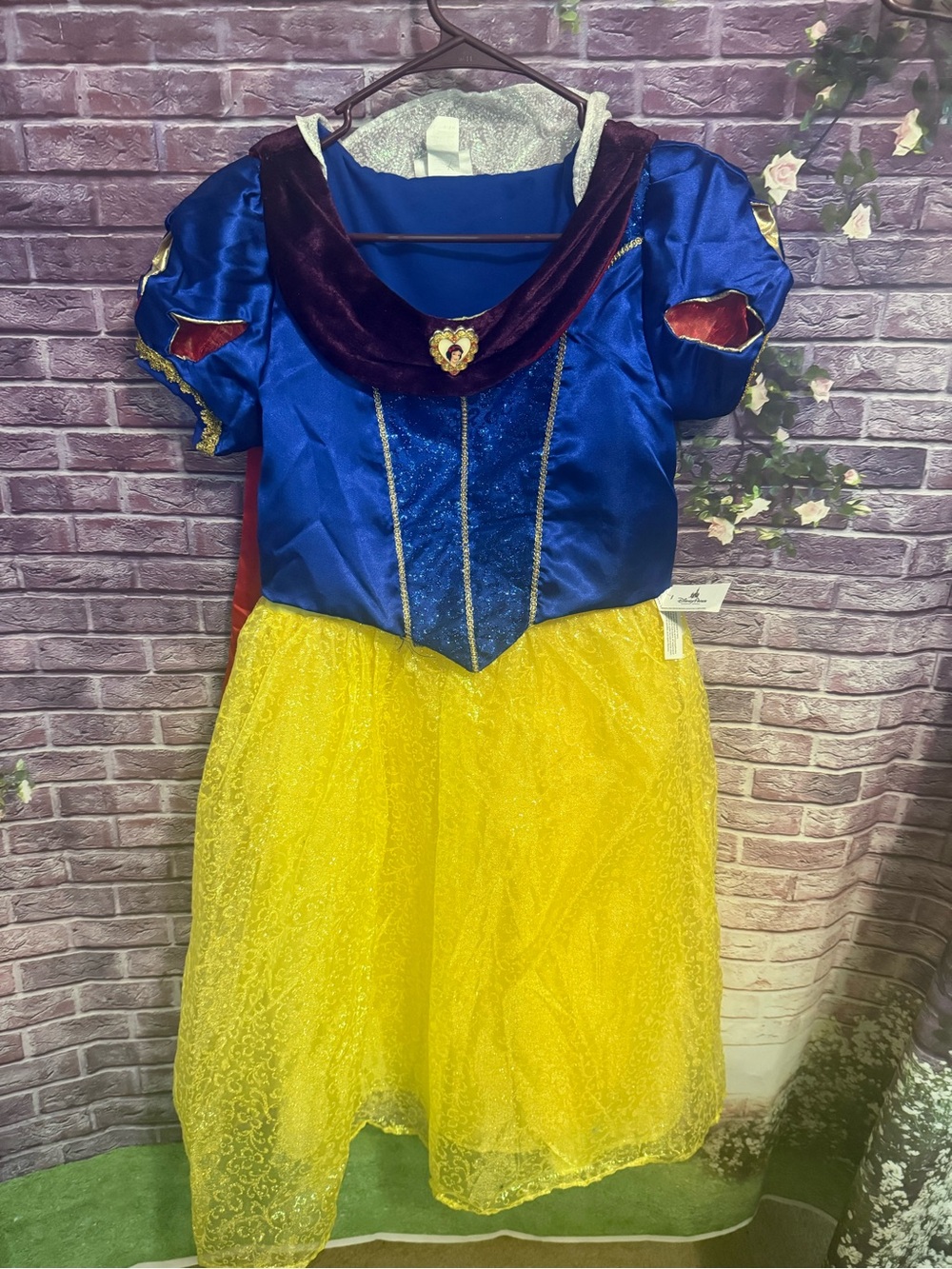 Disney Parks authentic Snow White Princess Dress Costume XL 14/16 girls new tags